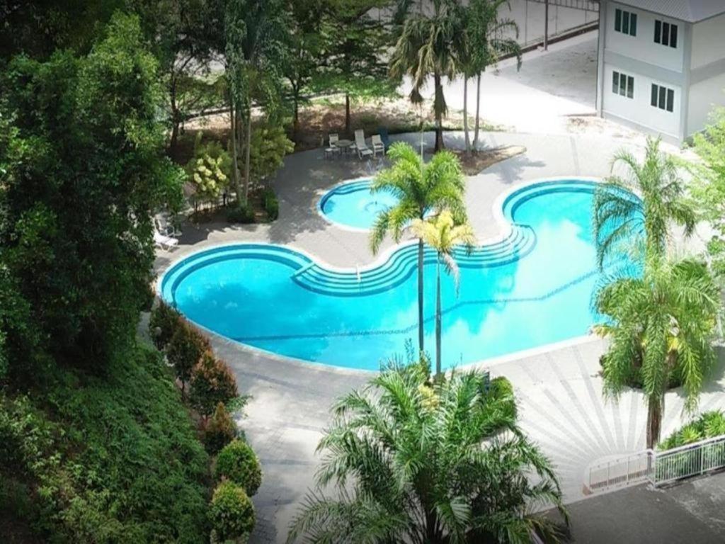 Lumut Valley Condominium Bagian luar foto