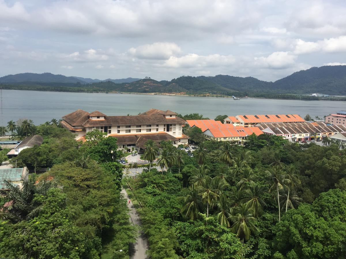 Lumut Valley Condominium Bagian luar foto